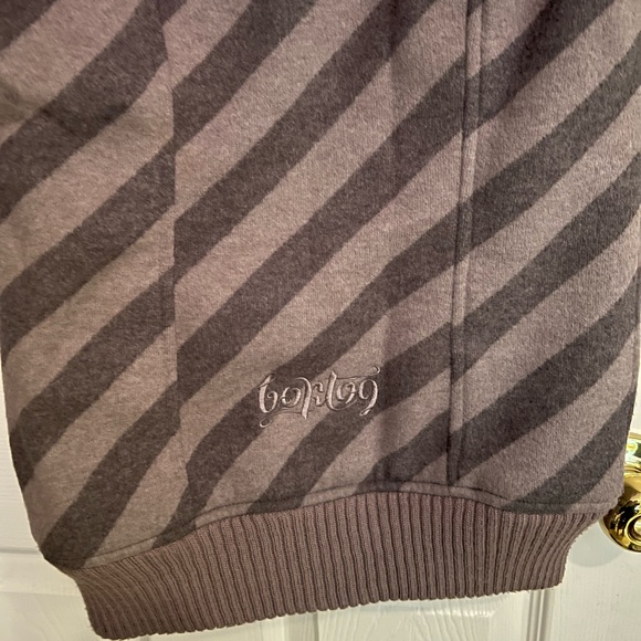 Burton purple Dryride Vest with Hood - Picture 2 of 9